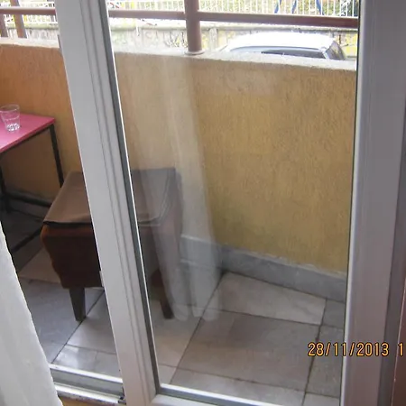 Apartment Laki & *