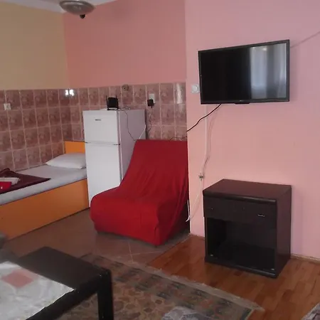 Apartment Laki &